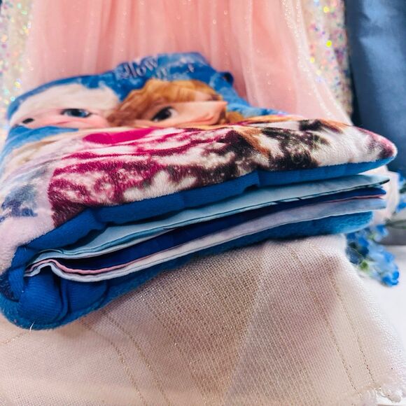 Disney Frozen pillow book Follow Your Heart - Picture 6 of 6